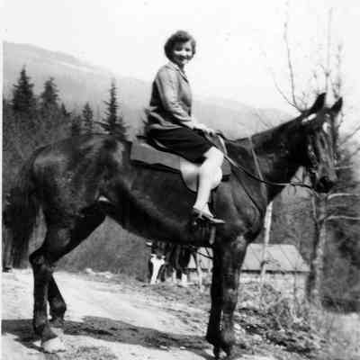 4851 - Woman on horse July 1945.tif