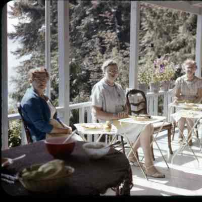 3642 - Elsie, Kay Sharp, Mary Clark, luncheon, 1962.tif