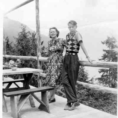4871 - Woman and Don Taylor on Cove deck.tif