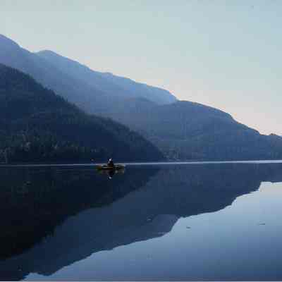 3805 - kayaking by Croker Island.tif