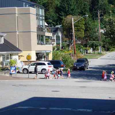 Mamalina's Montessori Preschool children crossing Panorama Dr