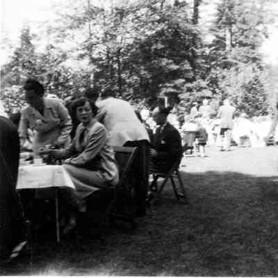 2823 - Garden Party 1951c.tif