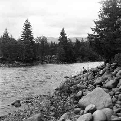 2847 - Seymour River, boulders.tif