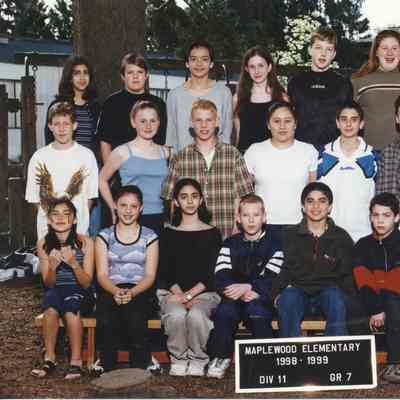 Maplewood Elementary School Div 11 Gr 7, 1998-1999
