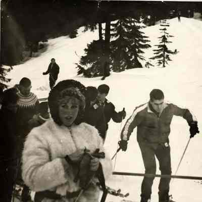 2911 - Skiing Mt Seymour, bottom of Goldie tow rope, 1965.tif
