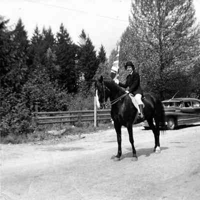 2850 - Sharon Hogan, horse Seylynn May Queen parade, 1954.tif