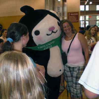 3387 - Olympic mascot in gymnasium, with children CIMG0118.JPG