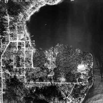 27 - Deep Cove, Cove Cliff area, Wickenden Park, 1953