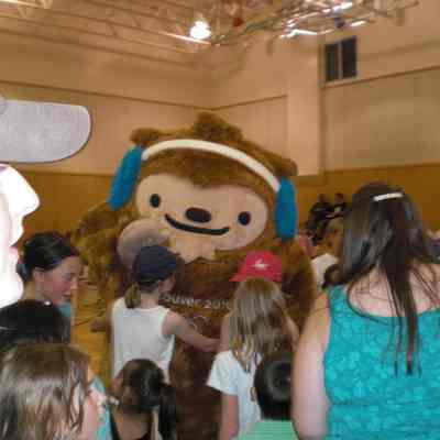3388 - Olympic mascot in gymnasium, with children CIMG0119.JPG