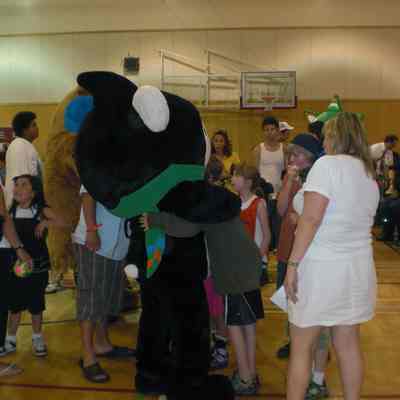 3390 - Olympic mascot in gymnasium, with children CIMG0121.JPG