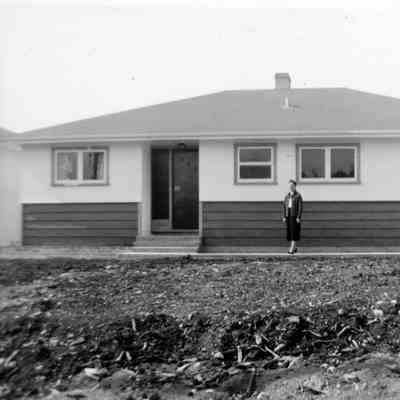 3057 - Phillips' home, 949 Fairfield Rd in 1958.tif