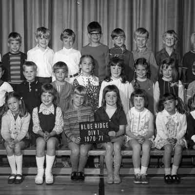 4888 - Blueridge School class Div 1970-71.tif