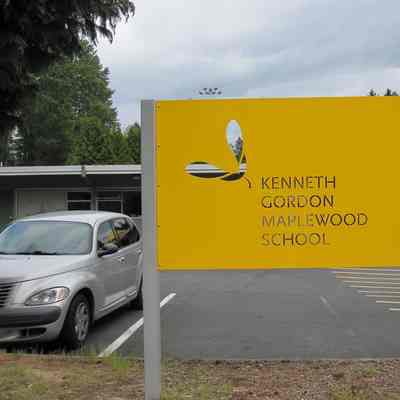 4383 - Maplewood School Kenneth Gordon sign 36.tif