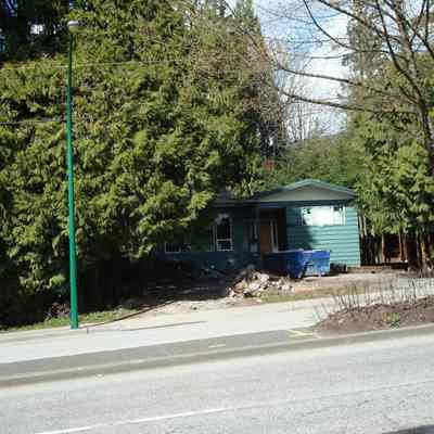 3078 - 09 - Parkway demolished house DSC01719.JPG