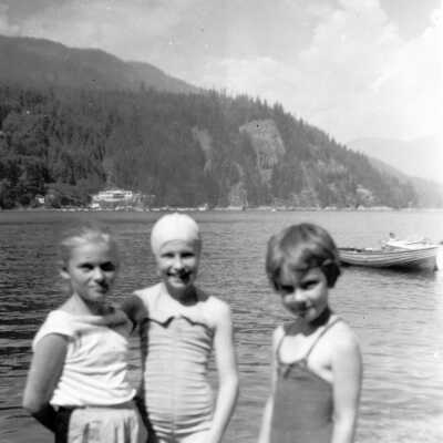 Little girls on beach, Merrilee centre