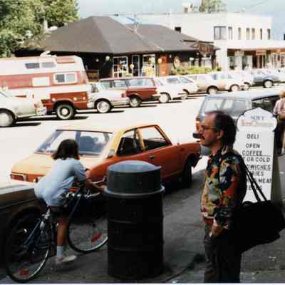 4428 - Gallant Ave c1985 by George Turk.tif