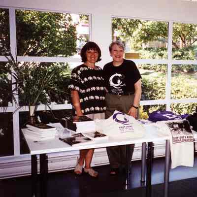 2953 - Connie Flett & Donna Serviss.tif
