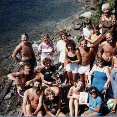 3791 - Gathering at Mom & Dad's 1983-07-31.tif