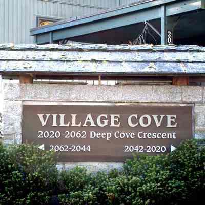 4052 - Village Cove sign DSC03412.JPG