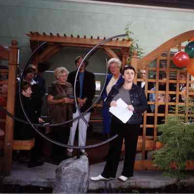 2957 - Lisa Muri at garden opening.tif