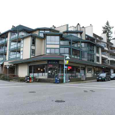 4054 - SW corner Gallant & Panorama IMG_1899.JPG