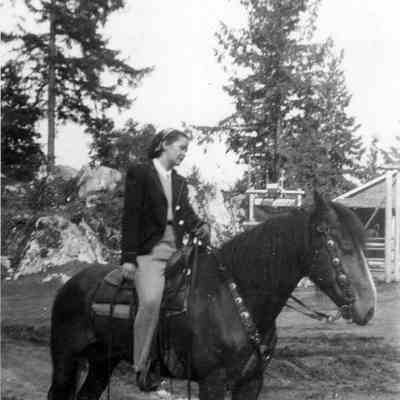 4866 - Woman on horse.tif