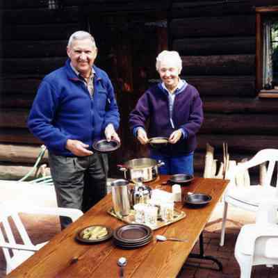 3848 - Patio lunch 2000-05.tif