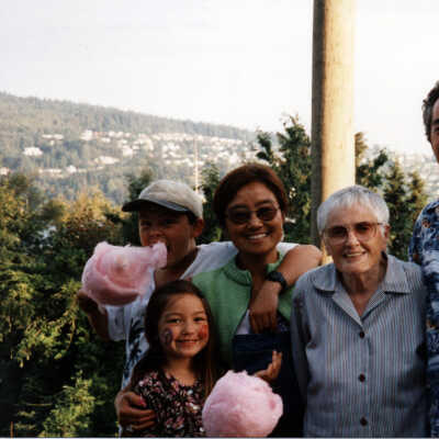 3714 Dollarton Hwy, Aug 23, 1998, Jean Craig with Trevor Carolan & Family