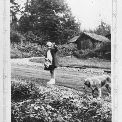 Stirrat, Marion starting school
