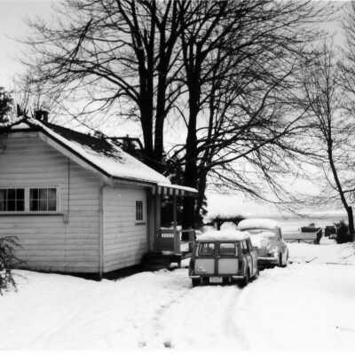 House with Austin Mini Woody, foot of Strathcona