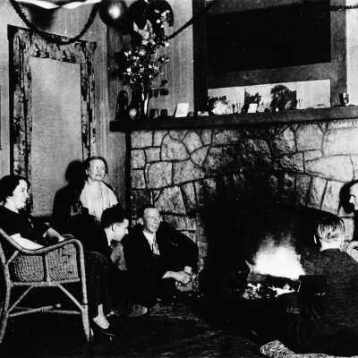 Quarries Lodge visitors in Living room