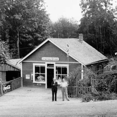 McGillivray (National Biscuit), Stirrat, Robert Sr at Dollar Road Store
