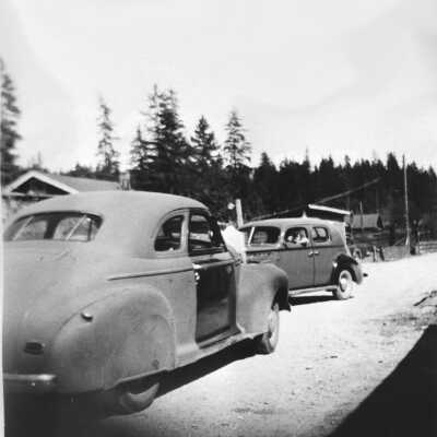 Summerside Lane, Cars