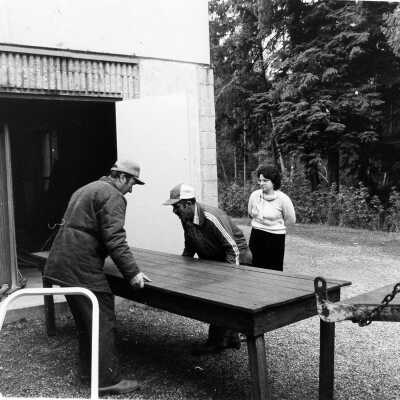 Terry Shaw with table from Dollar Mill 1986