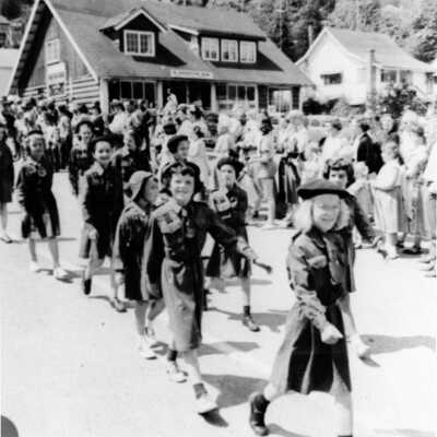 Penny Thornley 2nd from right
