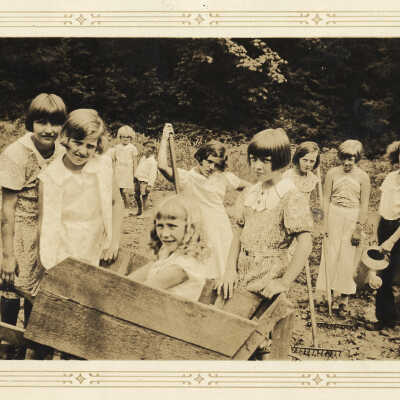 Roche Point School garden