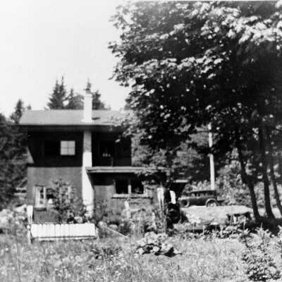 Stirrat, Mrs Reta in kitchen of Dollarton home