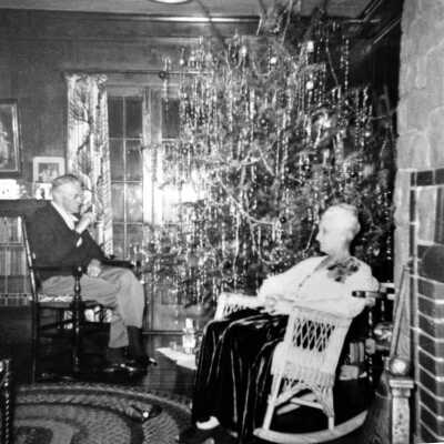 Deep Cove Motel Interior at Christmas