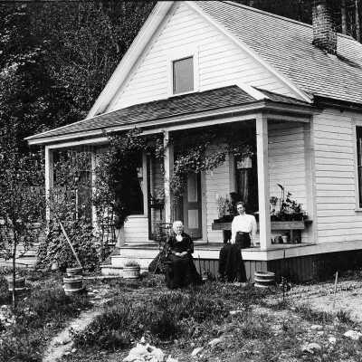 Irish home, left Mrs Irish, right Mrs Arthur Irish Jr