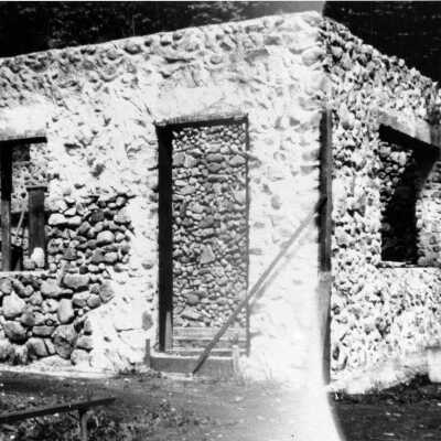 Stirrat stone building construction, exterior