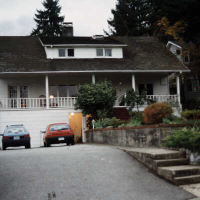 Strathcona Road, older cottage