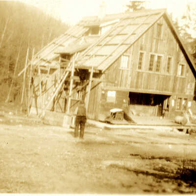 Construction of Moore House