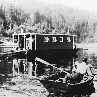 Boating - Houseboat