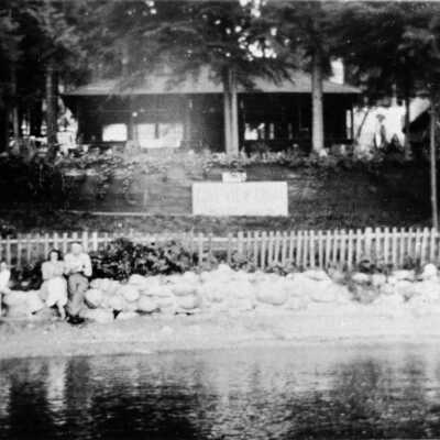 Deep Cove Motel Waterfront