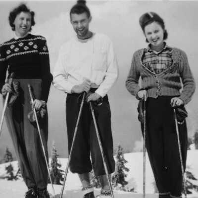 Beaton, Ian and friends skiing on Mt Seymour