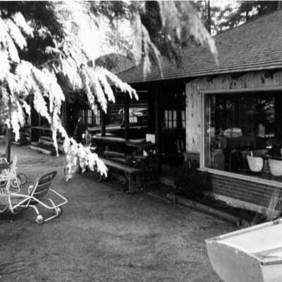 Deep Cove Motel, office on Banbury