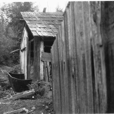 Moore house back shed