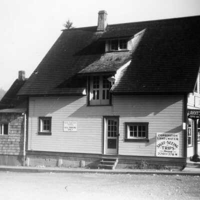 Lodge on Gallant, local bus