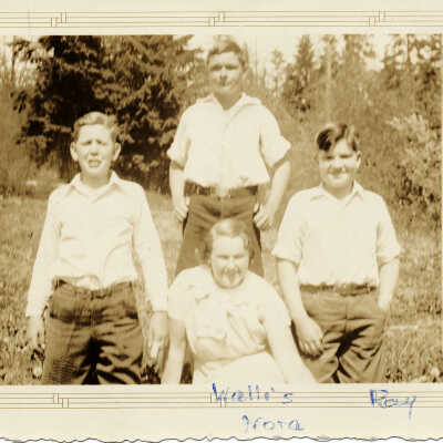 Four Roche Point School students, 1934