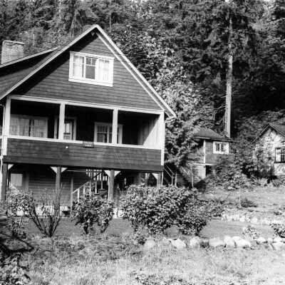 Grand View house on Burns Ave